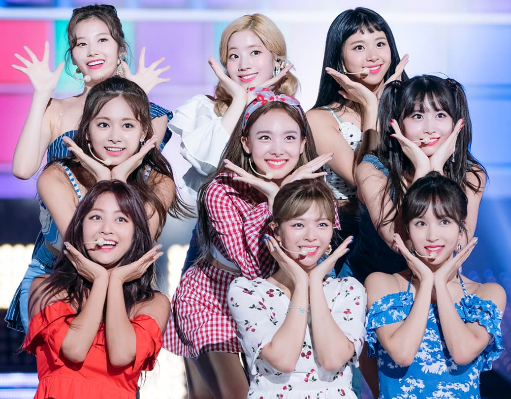 TWICE: Trajetória, Discografia e Dez Anos de K-pop (2015–2025)